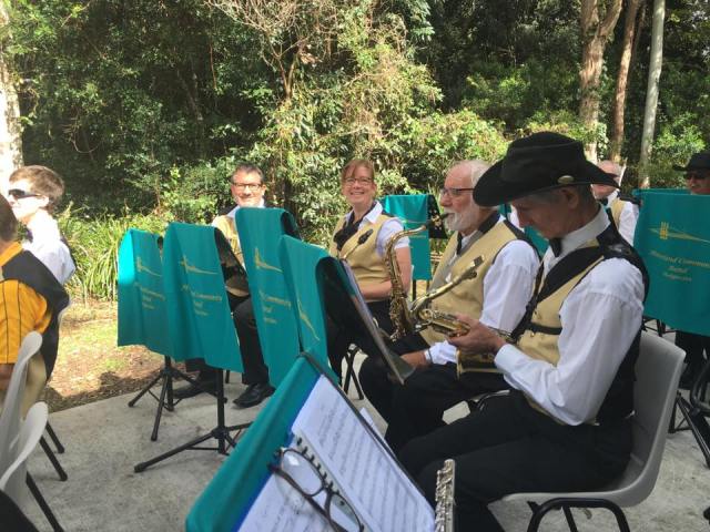 13043626_10209559134322065_8620632313259931249_n